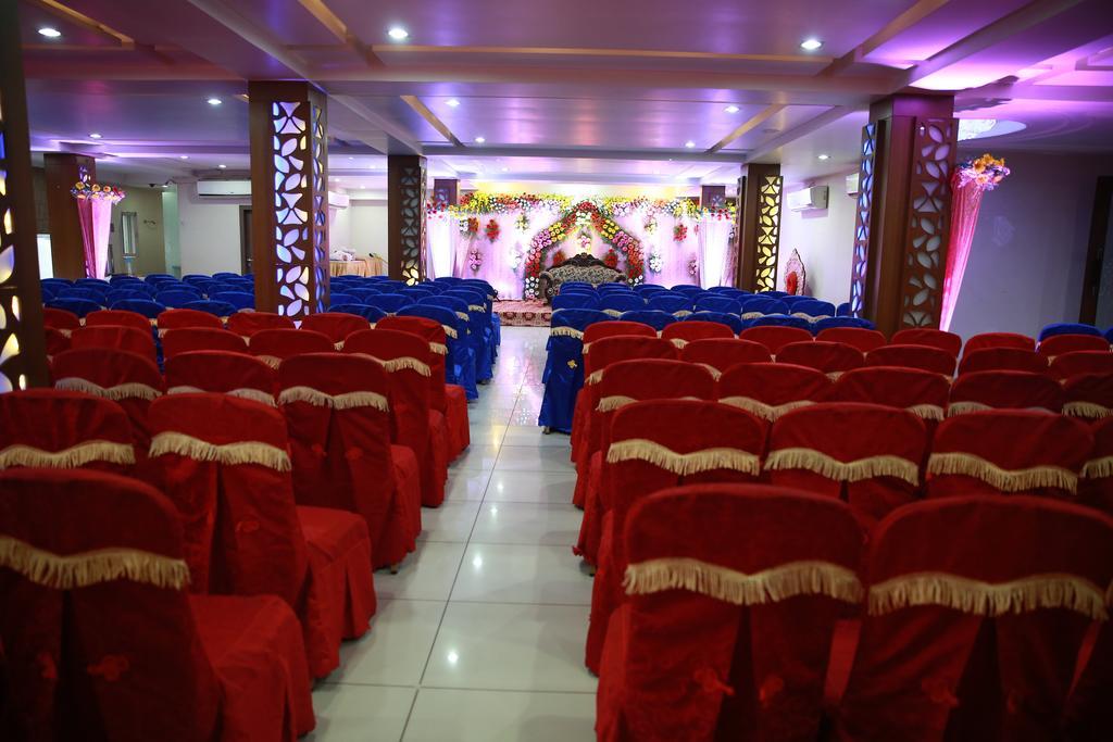 Oyo 13494 Hotel Nakshatra Inn Hyderabad Esterno foto