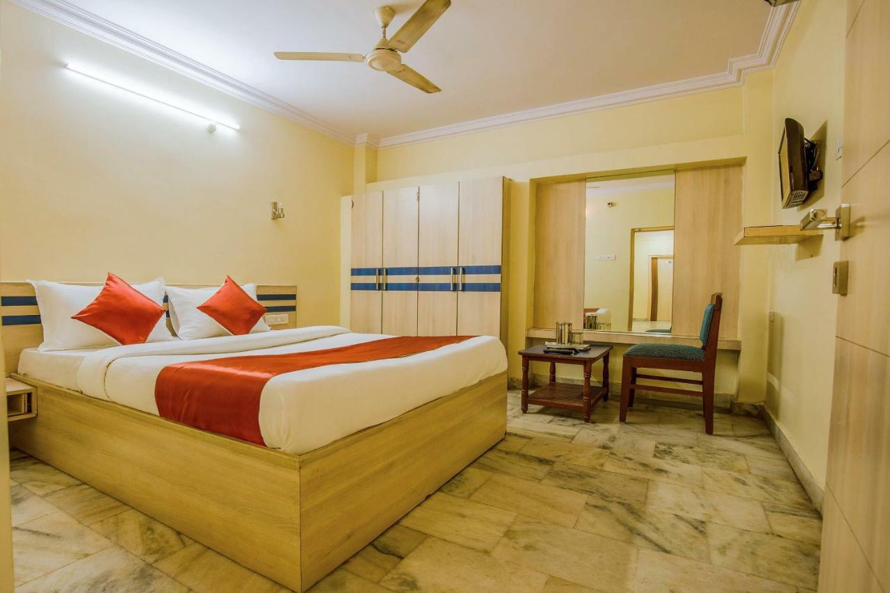 Oyo 13494 Hotel Nakshatra Inn Hyderabad Esterno foto