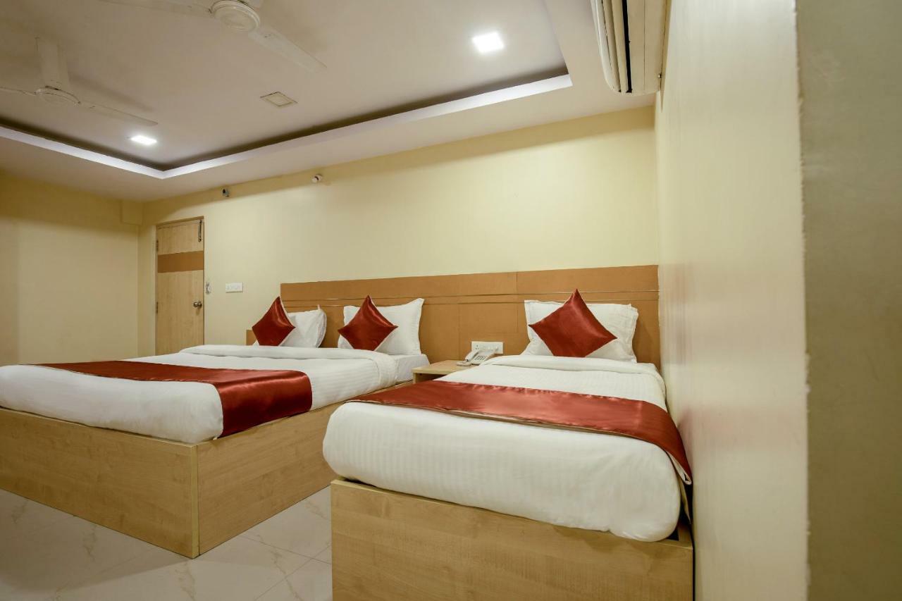 Oyo 13494 Hotel Nakshatra Inn Hyderabad Esterno foto